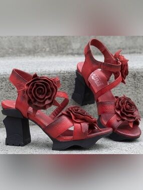 L’Artiste Shelly Red Heels Leather Rose Sculptural Heel Size 10.5 - 11
